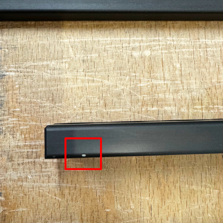 Airlineschiene Eckig schwarz eloxiert - B-Ware
