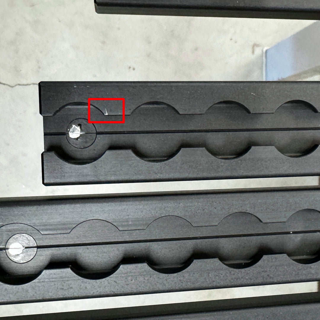 Airlineschiene Eckig schwarz eloxiert - B-Ware